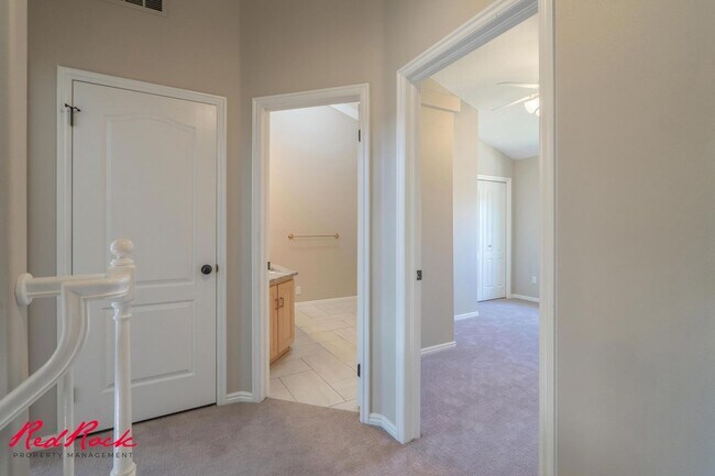 Building Photo - Spacious 6 Bedroom Home with a Balcony!