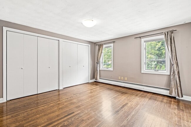 Building Photo - 181 Moss Hill Rd