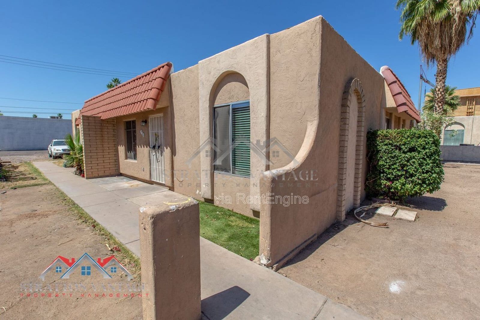 Building Photo - 448 N Lesueur