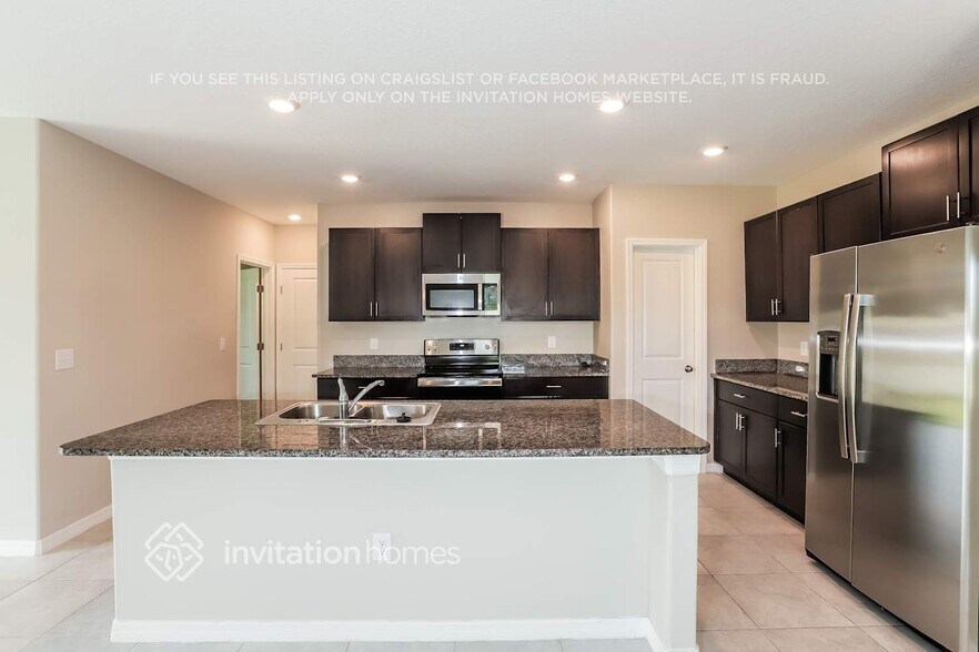 Building Photo - 2178 Jungle Dr