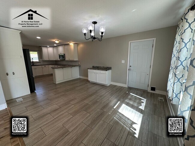 Building Photo - 402 Douglas Blvd