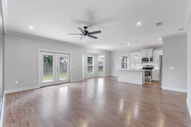 Building Photo - 4464 Goldfinch Way