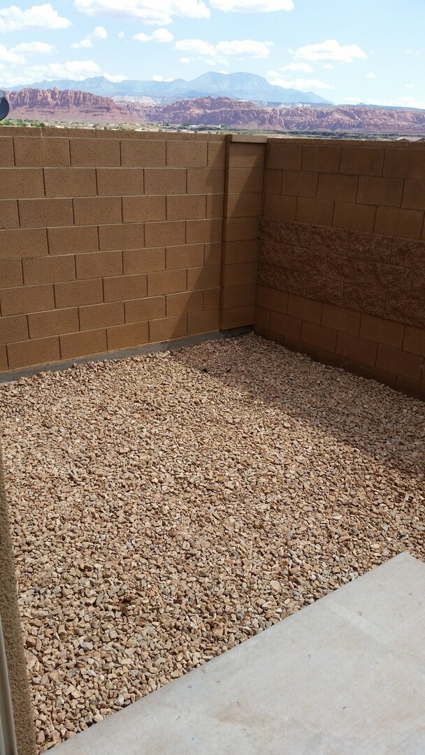 Building Photo - 2528 Manzoni Road