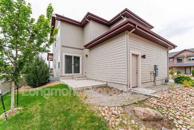 Building Photo - 1303 S Oak Ct.
