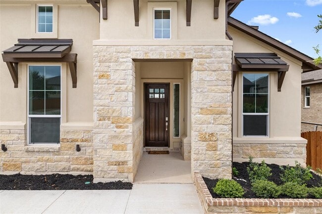 Primary Photo - 6112 Cuchara Bnd