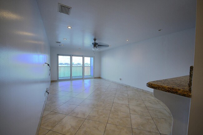 Building Photo - 100 Waterway Dr S