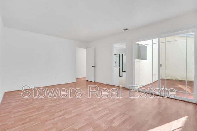 Building Photo - 2940 Sombrero Cir