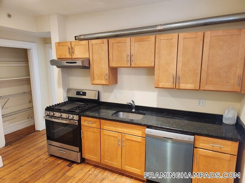 Primary Photo - 24 Centennial Pl