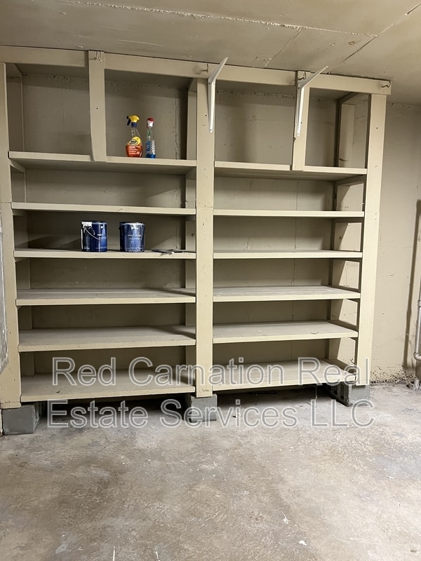 Building Photo - 1434 Antoinette Ave