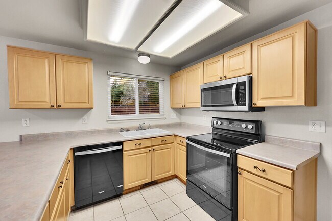 Building Photo - $2,800 - 4 Bed, 3.5 Bath Home in CO Spring...