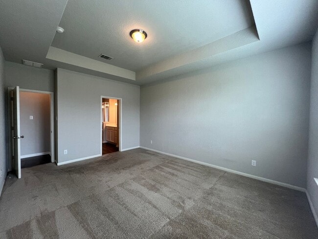 Building Photo - Beautiful 3/2 home in Oak Creek Estates,  ...