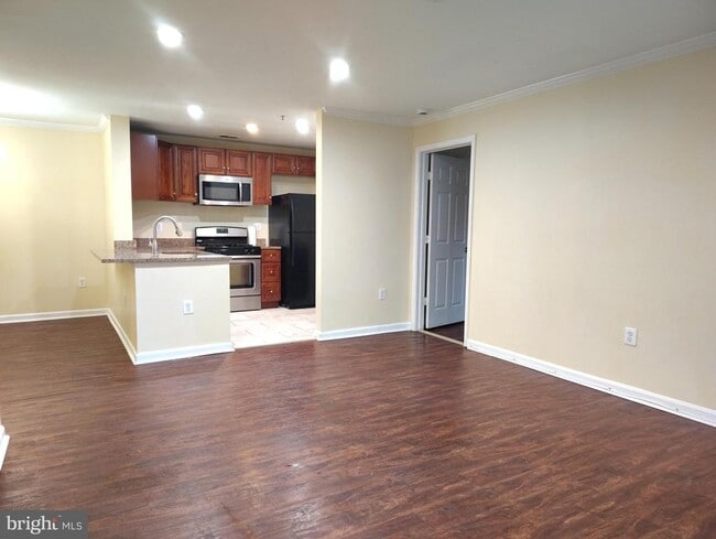 Building Photo - 17701 Kilmarnock Terrace