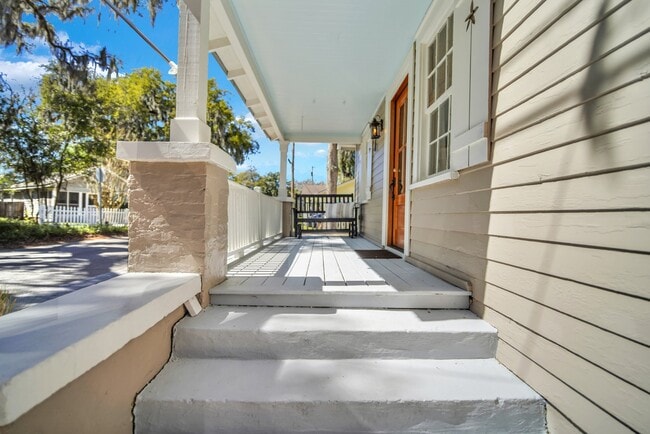 Building Photo - 3228 Bannon Ave