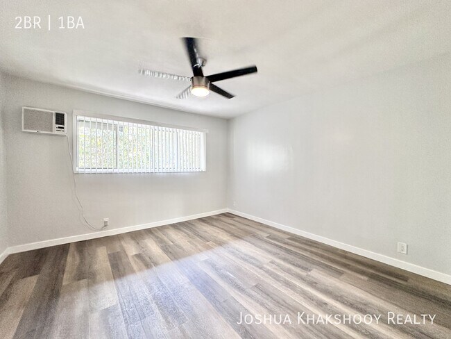 Building Photo - 752 Hayworth Ave