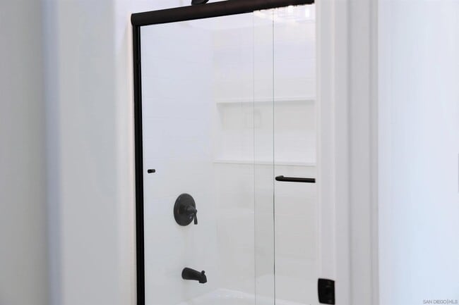 Building Photo - 503 Prescott Ave