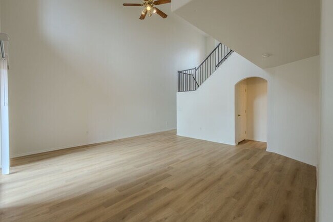 Building Photo - $500.00 MOVE-IN CREDIT TOWARDS FIRST MONTH RENT!!!!!!!! Beautiful Santa Rita Townhome in Sahuarita!!
