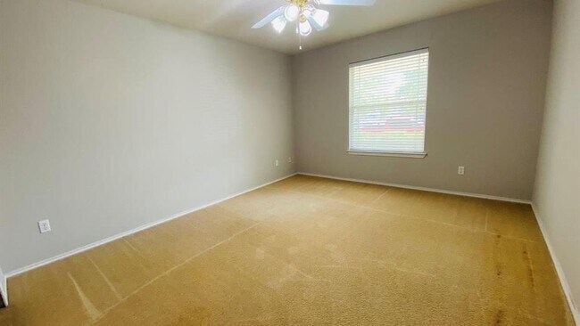 Building Photo - 207 Golden Gate Dr