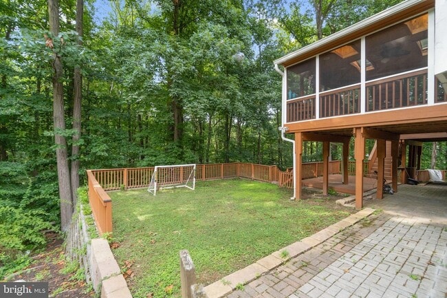 Building Photo - 6874 Caravan Ct