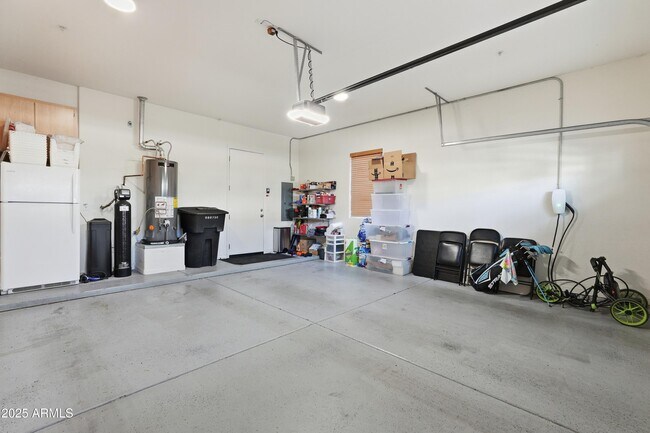 Building Photo - 20802 N Grayhawk Dr