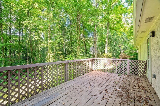 Building Photo - 2557 Ashley Cir