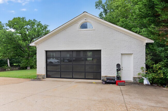 Building Photo - 7818 Leland Rd