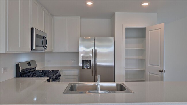 Building Photo - 21646 Cottonwood Mdws Trl