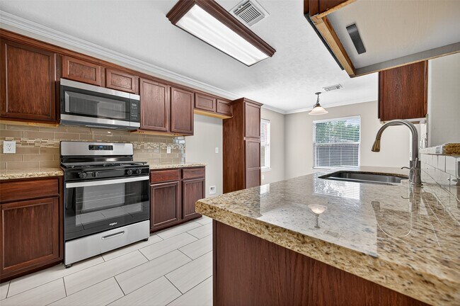 Building Photo - 24823 Cobble Canyon Ln