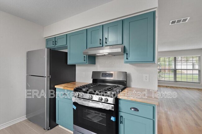 Building Photo - 2532 Chaparral Trail