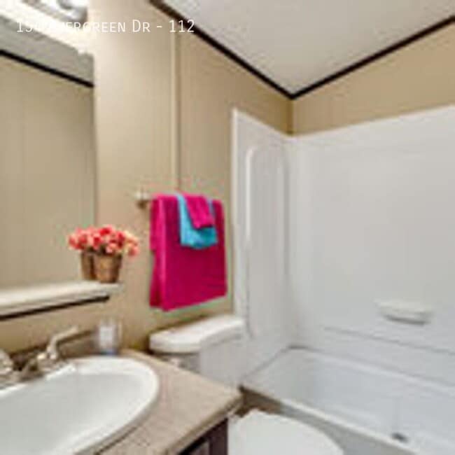 Building Photo - 154 Evergreen Dr