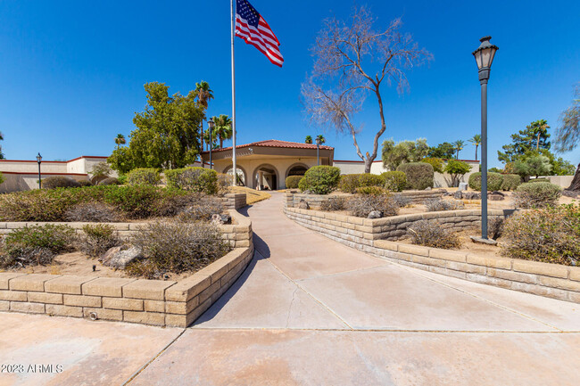 Building Photo - 20014 N Palo Verde Dr