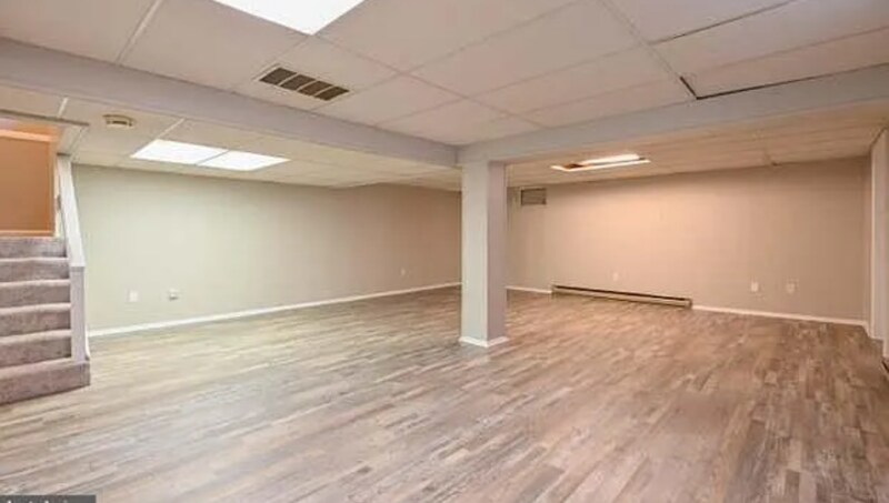 Building Photo - 752 Ticonderoga Ave