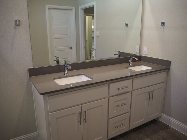 Building Photo - 2505 Starling St