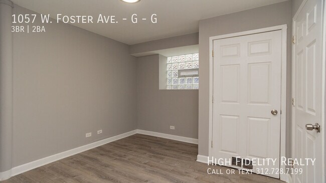 Building Photo - 1057 W Foster Ave