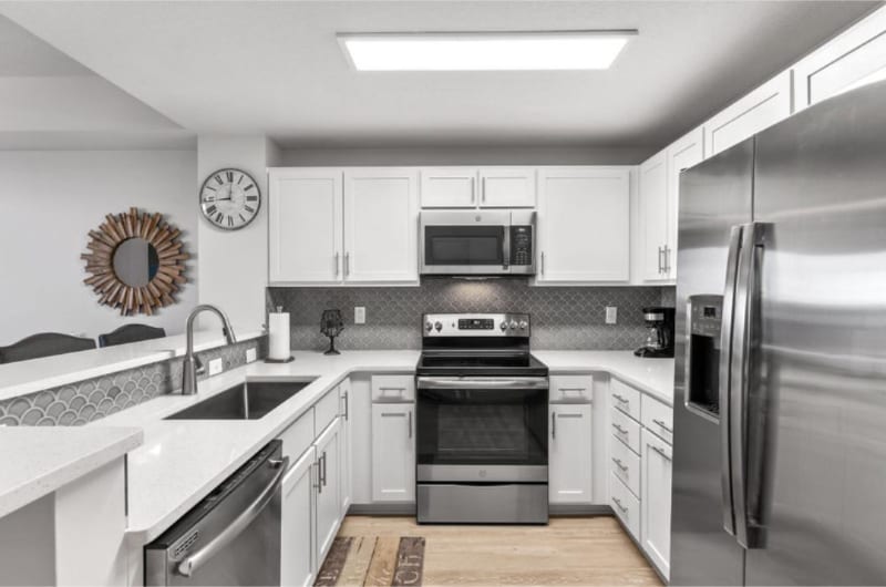 Building Photo - 15928 Front Beach Rd