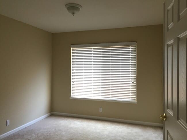 Building Photo - 4670 Holycon Cir
