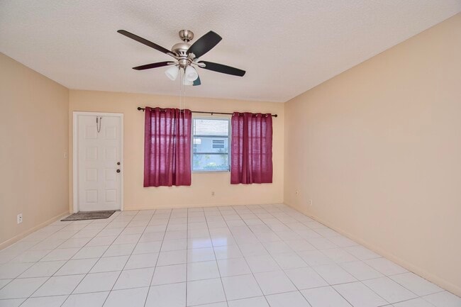 Building Photo - 14579 Canalview Dr