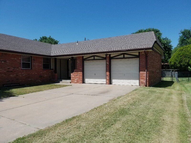 Building Photo - 1709 N Brunswick Ln