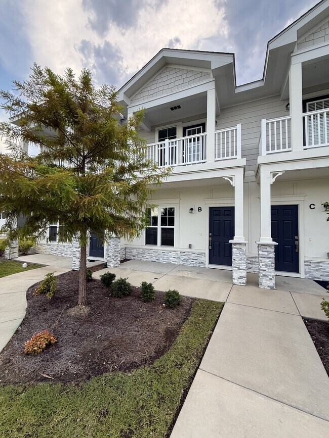 Building Photo - 861 Maxine Ct