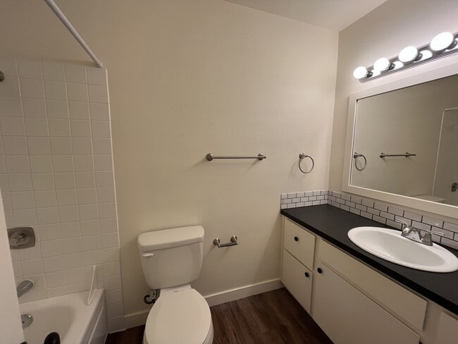 Floorplan - Studio West Apartments