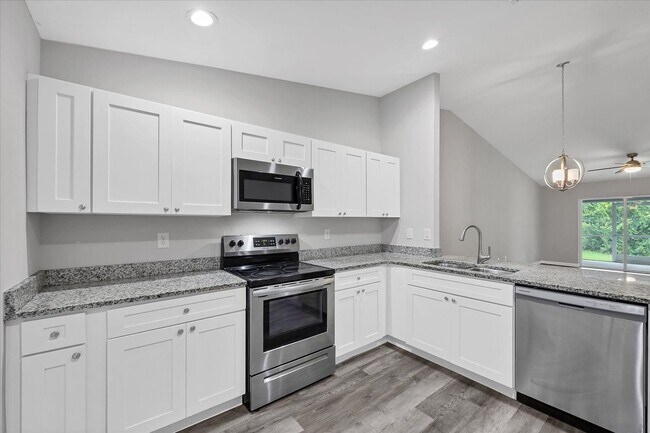 Building Photo - Duplex for rent