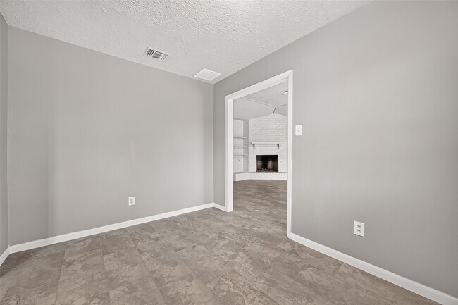 Building Photo - 9903 Towne Tower Ln