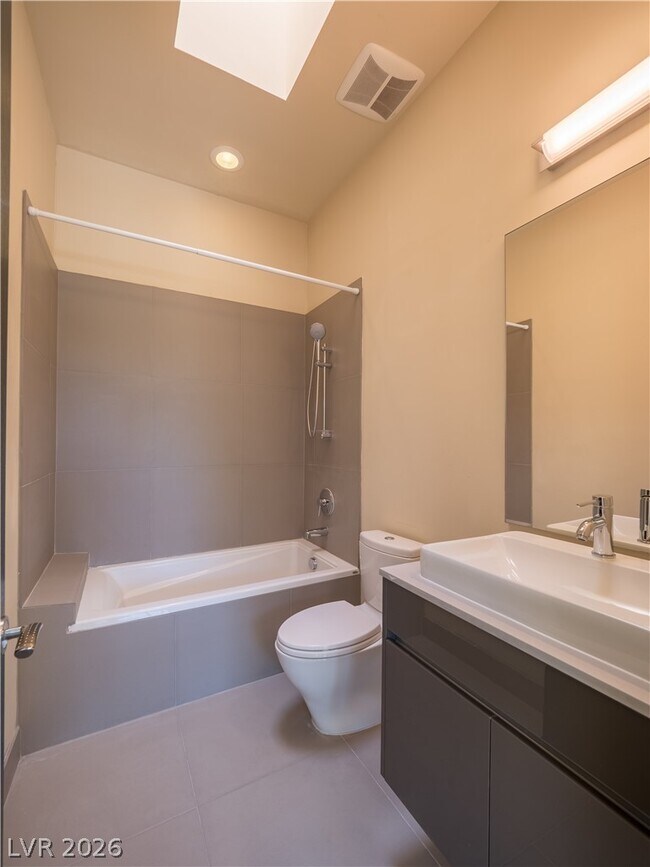 Building Photo - 7447 Yonie Ct