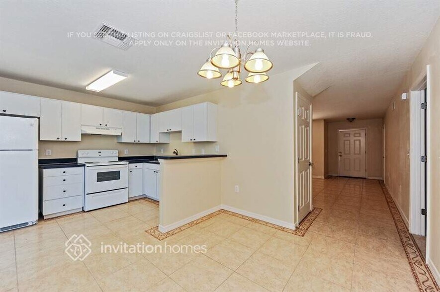 Building Photo - 1318 Casa Bonita Ave