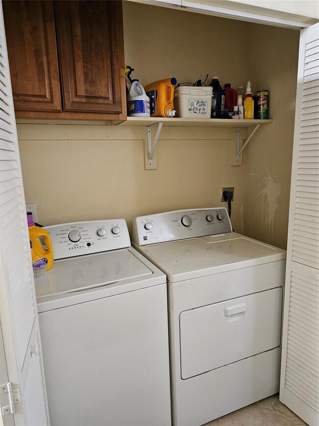 Building Photo - 8294 NW 24th St