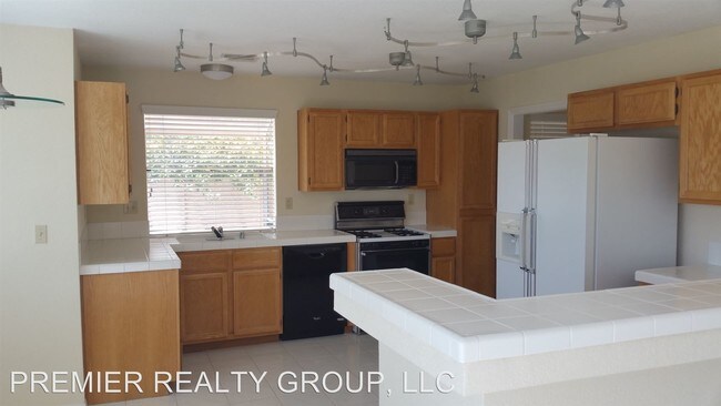 Building Photo - 2913 Channel Bay Dr