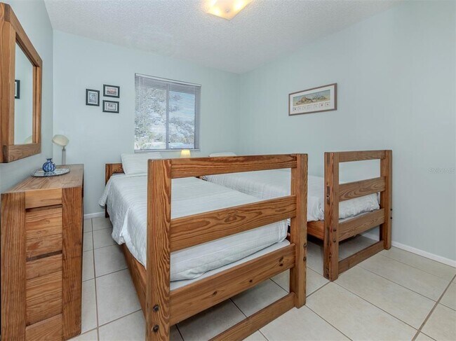 Building Photo - 217 Airport Ave W