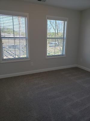Building Photo - 1044 Broadview Dr