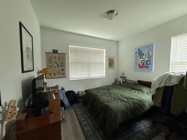Building Photo - Beautiful 3 bedroom home near Downtown St ...
