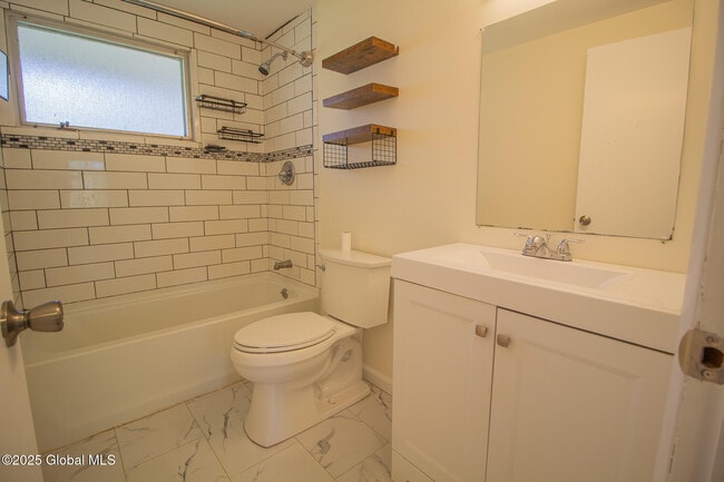 Building Photo - 20 Knadler Dr