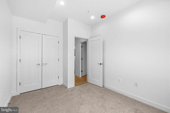Building Photo - 2532 Elvans Rd SE